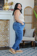 Judy High Rise Relaxed Jean